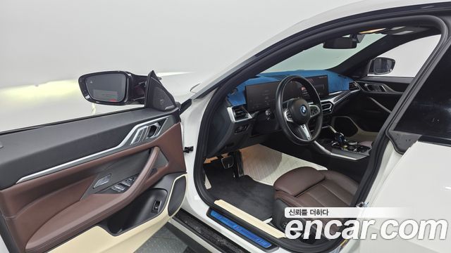 BMW i4 2023 — photo 13
