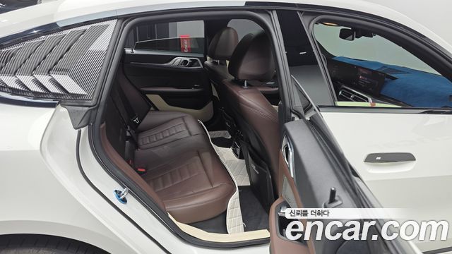 BMW i4 2023 — photo 18