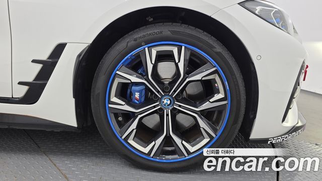 BMW i4 2023 — photo 7