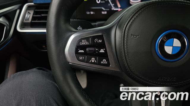 BMW i4 2023 — photo 33