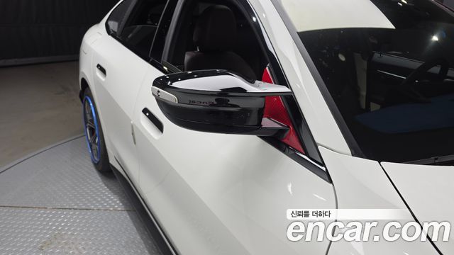 BMW i4 2023 — photo 37