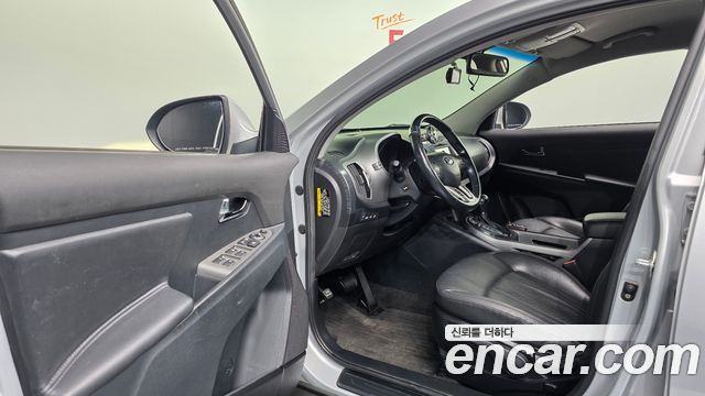 Kia Sportage 2016 — photo 13