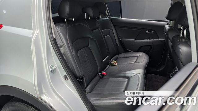 Kia Sportage 2016 — photo 17