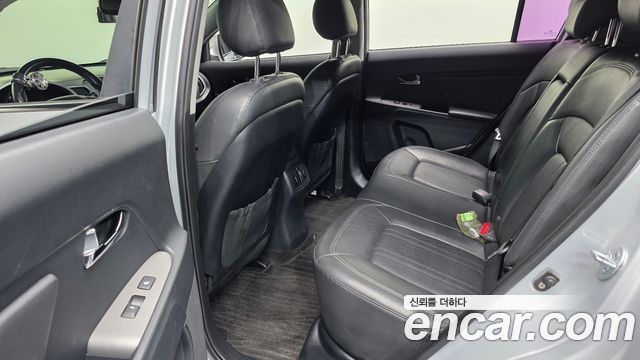 Kia Sportage 2016 — photo 18