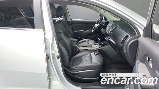 Kia Sportage 2016 — photo 16