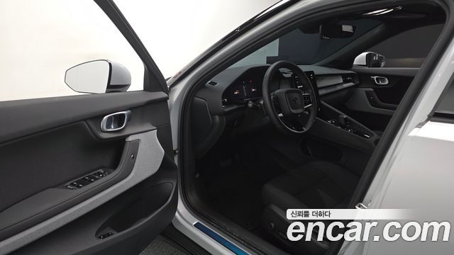 Polestar Polestar 2 2023 — photo 13