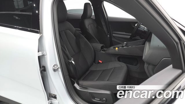 Polestar Polestar 2 2023 — photo 16