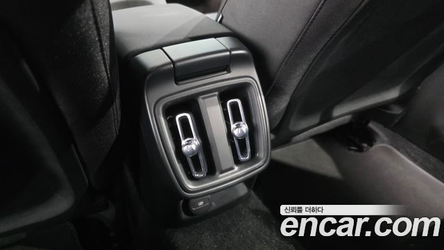 Polestar Polestar 2 2023 — photo 31