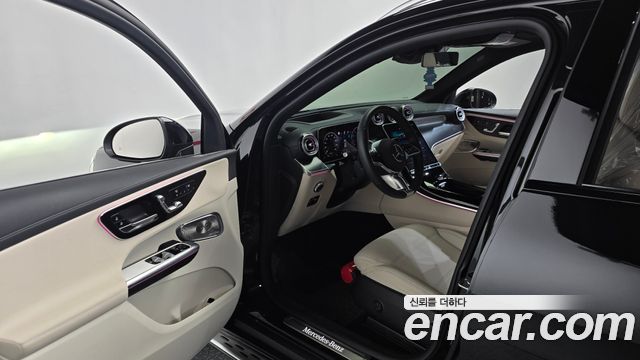 Mercedes-Benz GLC-Class 2025 — photo 13