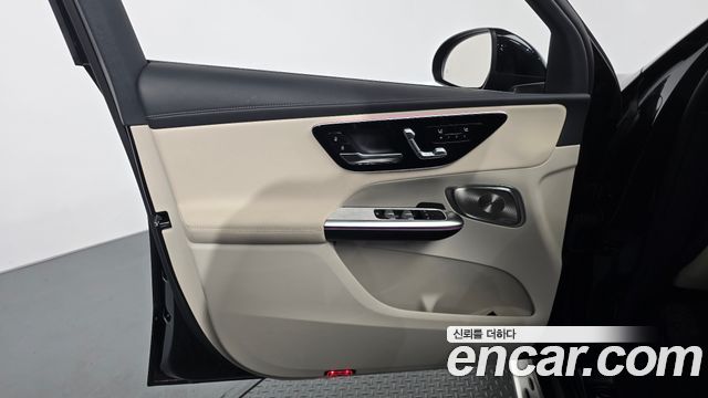 Mercedes-Benz GLC-Class 2025 — photo 14
