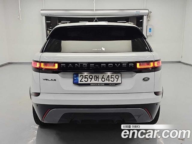 Land Rover Range Rover Velar 2023 — photo 3