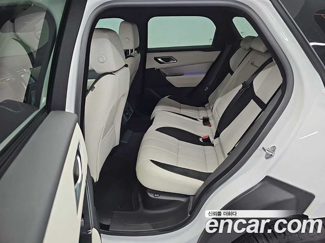 Land Rover Range Rover Velar 2023 — photo 12