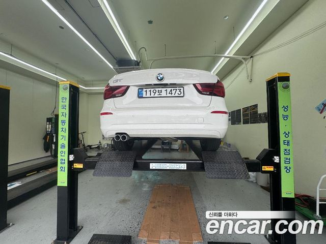 BMW Gran Turismo 2021 — photo 2