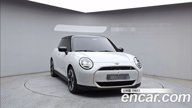 Mini Cooper 2026 — photo 3
