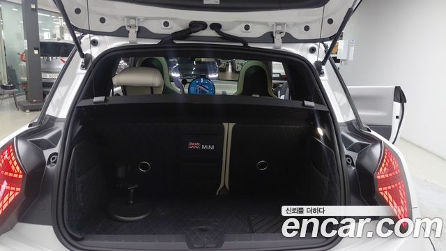 Mini Cooper 2026 — photo 7