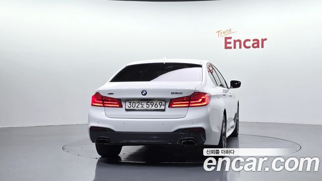 BMW 5-Series 2018 — photo 4