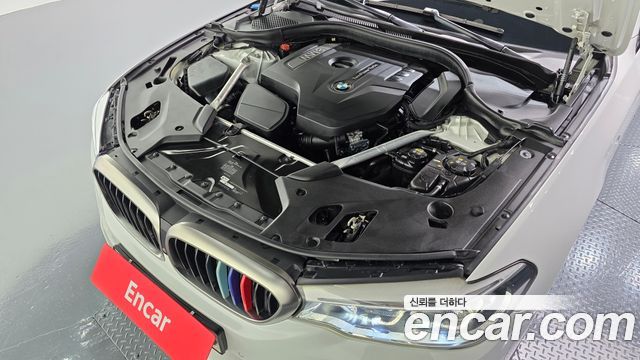 BMW 5-Series 2018 — photo 6