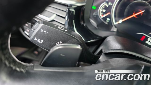 BMW 5-Series 2018 — photo 28
