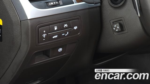 Hyundai Genesis 2016 — photo 21