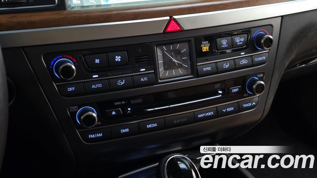 Hyundai Genesis 2016 — photo 25
