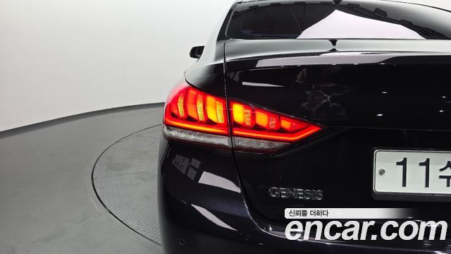 Hyundai Genesis 2016 — photo 9