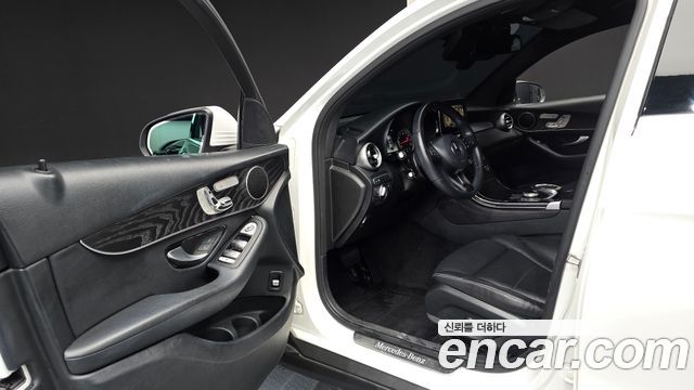 Mercedes-Benz GLC-Class 2019 — photo 10