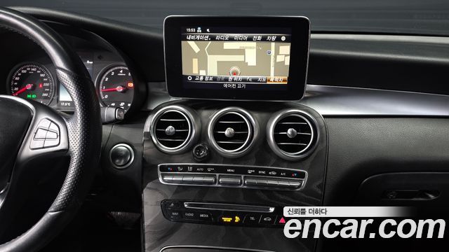 Mercedes-Benz GLC-Class 2019 — photo 13