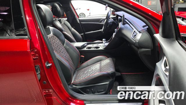Genesis G70 2018 — photo 12