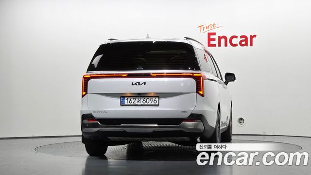 Kia Canival 2025 — photo 4