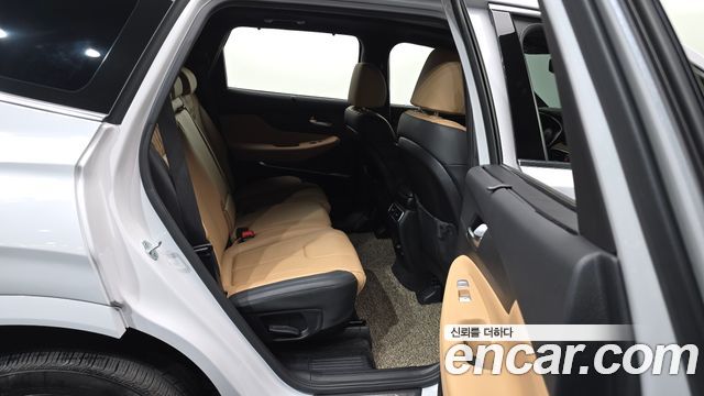 Hyundai Santafe 2021 — photo 12