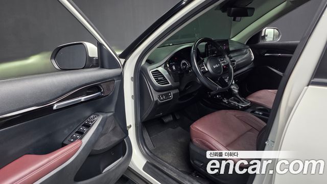 Kia Seltos 2023 — photo 13