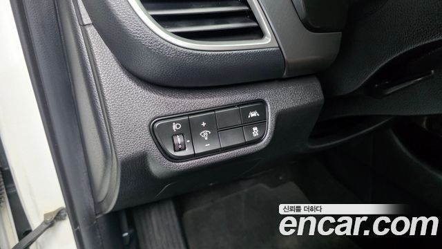 Kia Seltos 2023 — photo 30