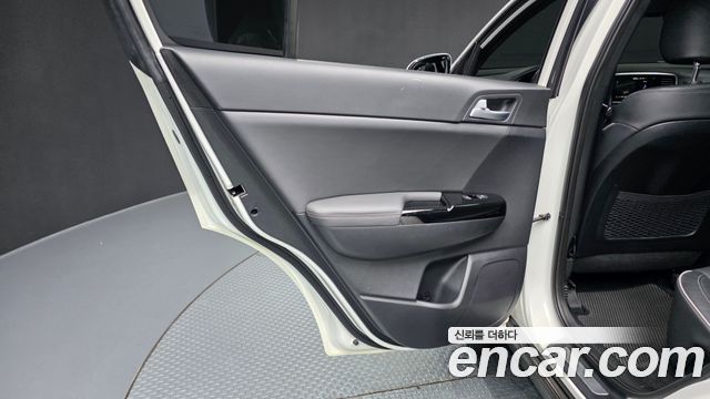 Kia Sportage 2019 — photo 15