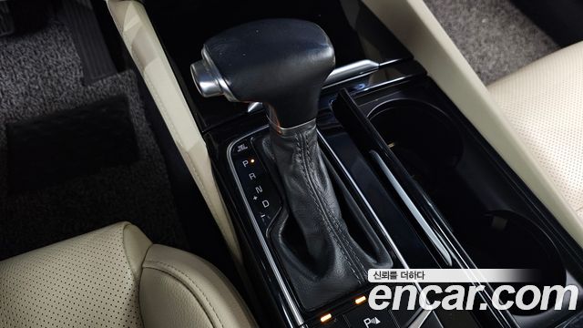 Kia K7 2016 — photo 12