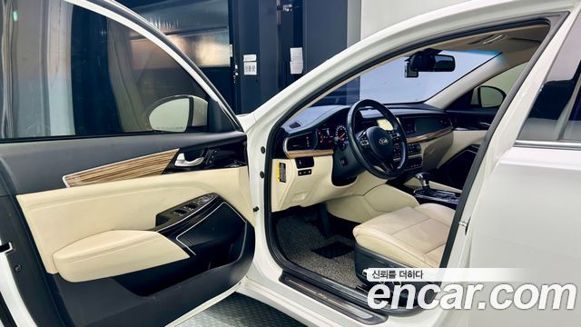 Kia K7 2016 — photo 13