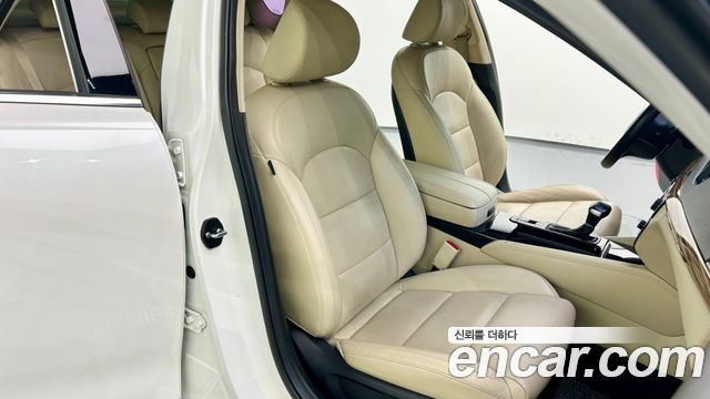 Kia K7 2016 — photo 17