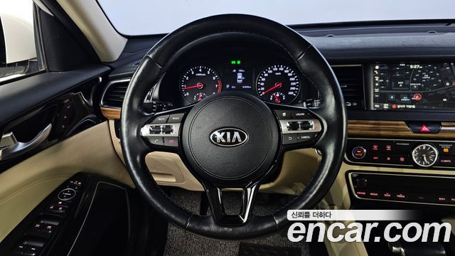 Kia K7 2016 — photo 19