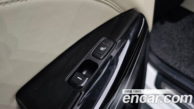 Kia K7 2016 — photo 25