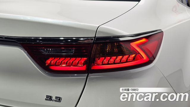 Kia K7 2016 — photo 9