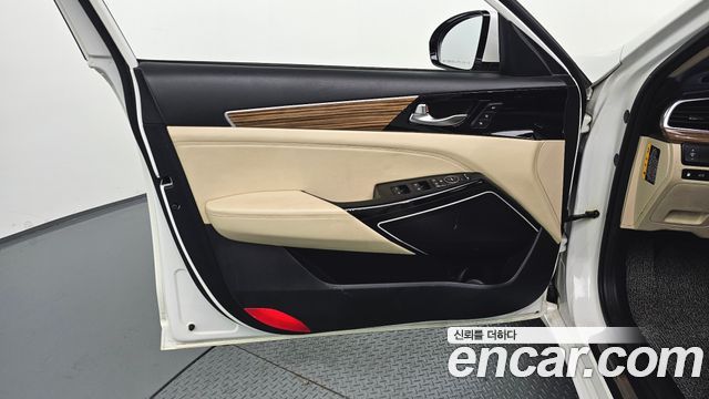 Kia K7 2016 — photo 14
