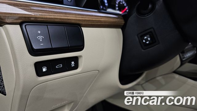 Kia K7 2016 — photo 27