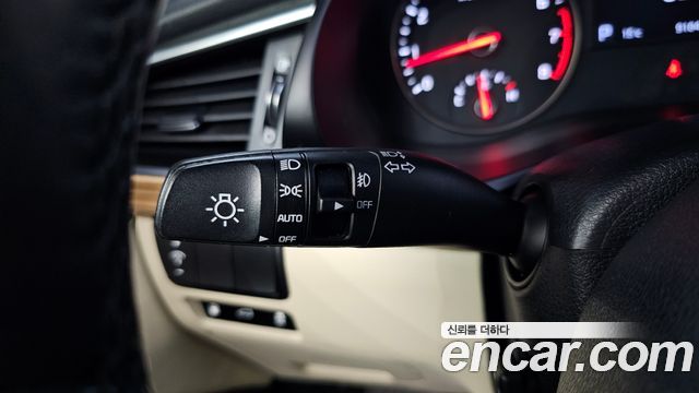 Kia K7 2016 — photo 29