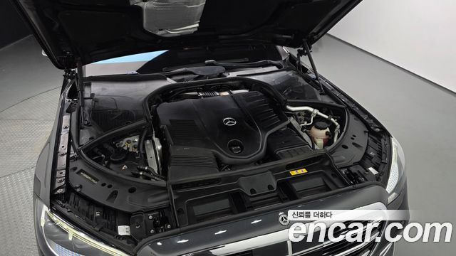 Mercedes-Benz S-Class 2022 — photo 6