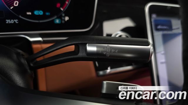 Mercedes-Benz S-Class 2022 — photo 12