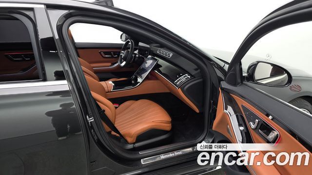 Mercedes-Benz S-Class 2022 — photo 17