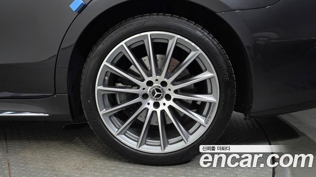 Mercedes-Benz S-Class 2022 — photo 7
