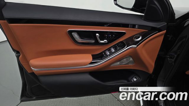 Mercedes-Benz S-Class 2022 — photo 14