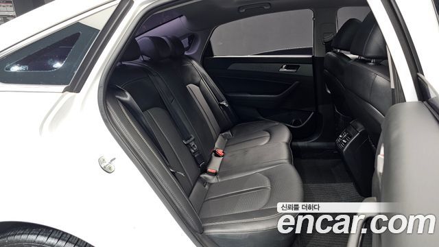 Hyundai Sonata 2018 — photo 12