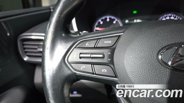 Hyundai Santafe 2021 — photo 31