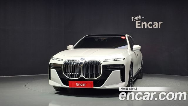 BMW 7-Series 2026 — photo 3